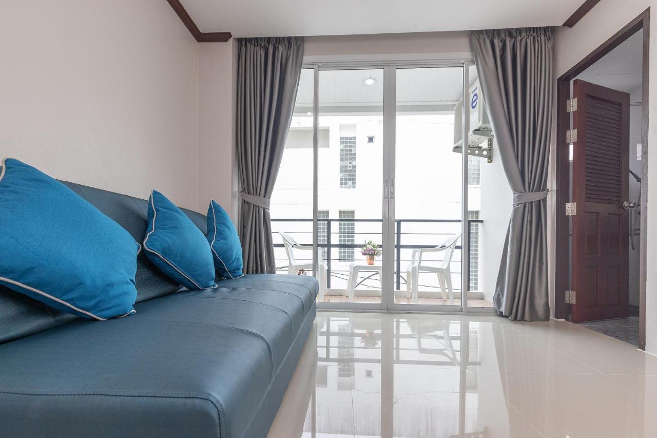The Chic Patong Hotel Bagian luar foto