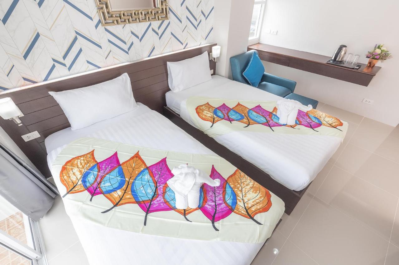 The Chic Patong Hotel Bagian luar foto